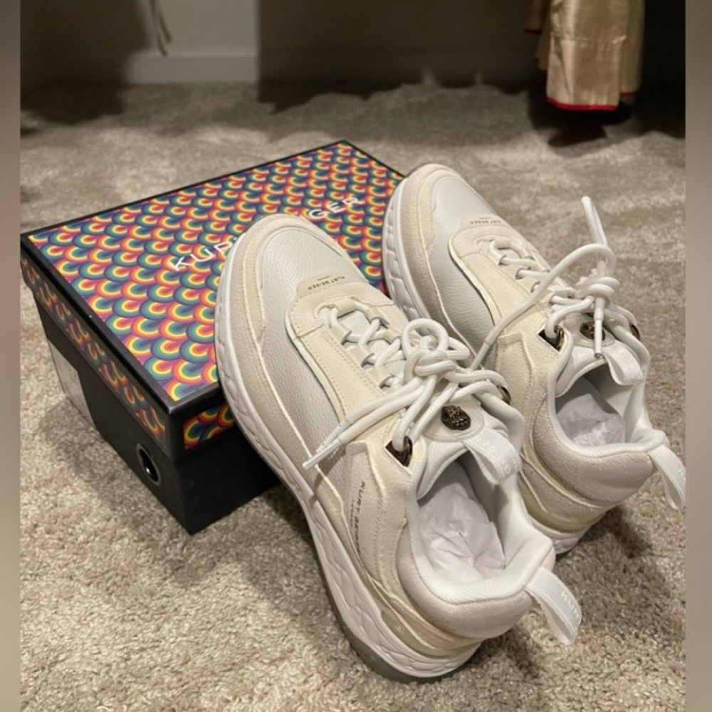 **BRAND NEW* KENSINGTON SNEAKER
KURT GEIGER LONDON (Brand New)